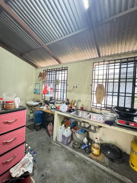 2-storey Terraced House for Sale in Taman Desa Cemerlang (Ulu Tiram) - Nellie Lim - Kitchen - PropertyGuru.com.my