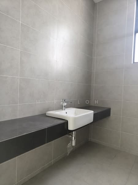 Rumah Kluster untuk Dijual di Setia Eco Gardens (Gelang Patah) - Myra loh - Bathroom - PropertyGuru.com.my