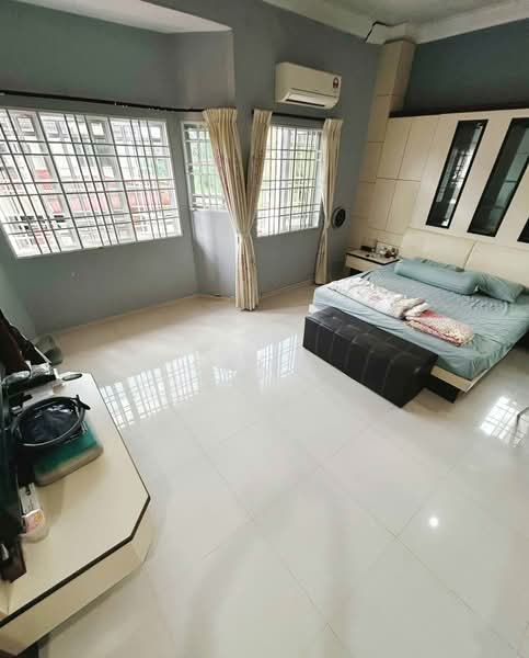 Rumah Teres 2-Tingkat untuk Dijual di Taman Ipoh Permai (Ipoh) - Sam . - Bedroom - PropertyGuru.com.my