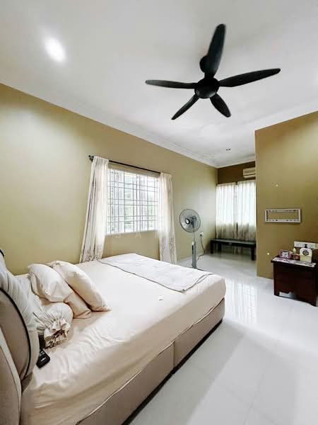 Rumah Teres 2-Tingkat untuk Dijual di Taman Ipoh Permai (Ipoh) - Sam . - Bedroom - PropertyGuru.com.my