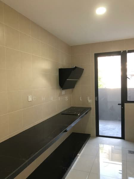 2-storey Terraced House for Rent in Telok Panglima Garang (Selangor) - Chris Lee - Kitchen - PropertyGuru.com.my
