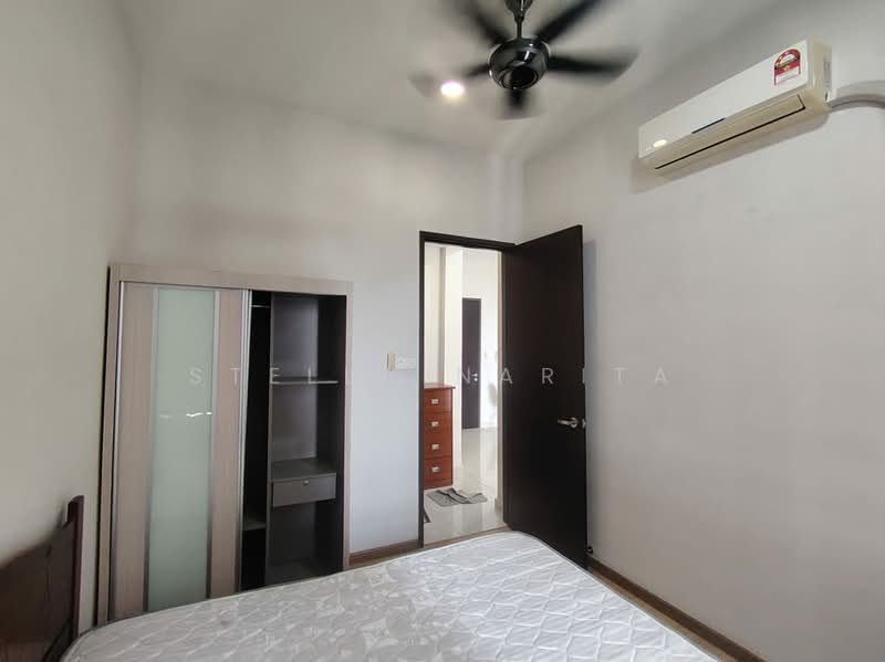 Condominium for Rent at Bay Point @ Country Garden Danga Bay - Stella Narita - Bedroom - PropertyGuru.com.my