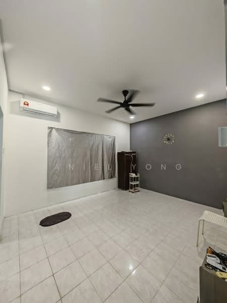 Rumah Teres 2-Tingkat untuk Dijual di Taman Megah Ria (Masai) - Daniel Yong - Living Room - PropertyGuru.com.my