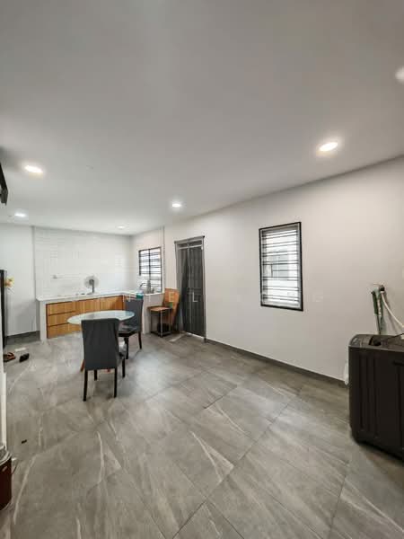 Rumah Teres 2-Tingkat untuk Dijual di Taman Megah Ria (Masai) - Daniel Yong - Kitchen - PropertyGuru.com.my