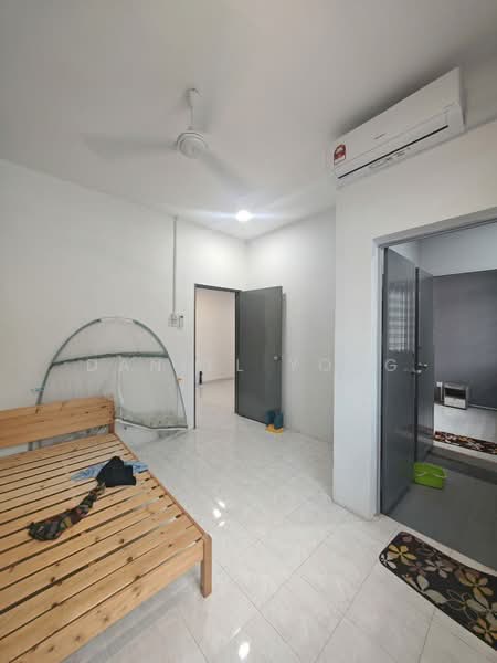 Rumah Teres 2-Tingkat untuk Dijual di Taman Megah Ria (Masai) - Daniel Yong - Bedroom - PropertyGuru.com.my