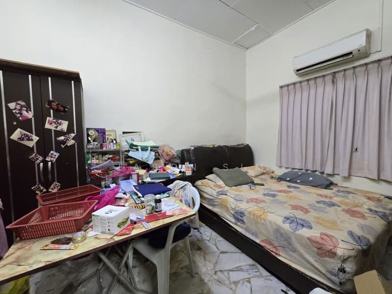 1-storey Terraced House for Sale in Taman Skudai Baru (Skudai) - Jason Sim - Bedroom - PropertyGuru.com.my