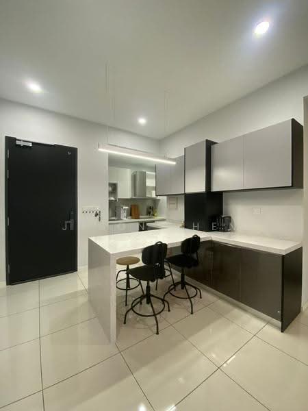 Kediaman Servis untuk Dijual di Eco Sky - Jason Chen - Kitchen - PropertyGuru.com.my
