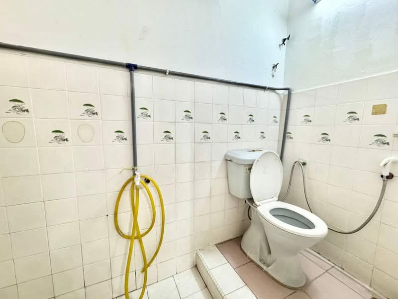 Rumah Teres 2-Tingkat untuk Dijual di SS19 (Subang Jaya) - Nor Azhar Azlan - Bathroom - PropertyGuru.com.my