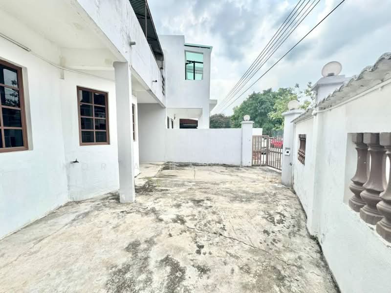 Rumah Teres 2-Tingkat untuk Dijual di SS19 (Subang Jaya) - Nor Azhar Azlan - Exterior - PropertyGuru.com.my