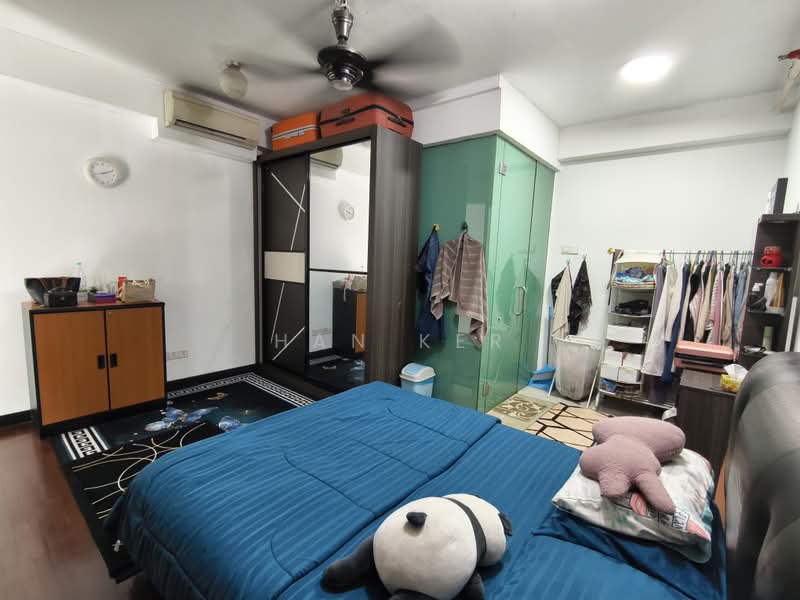 Kediaman Servis untuk Dijual di The Scott Garden SOHO - Han Ker - Bedroom - PropertyGuru.com.my