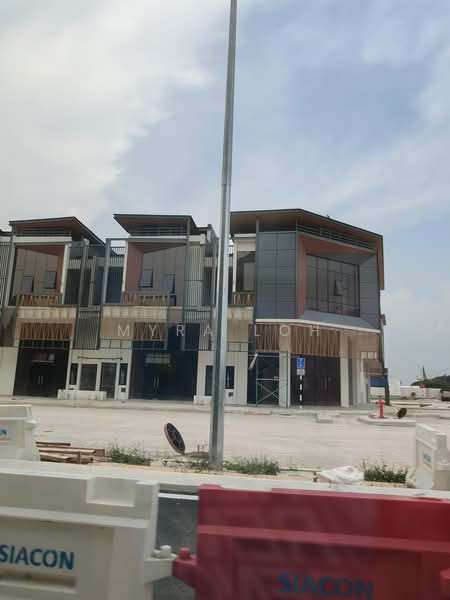 Shop / Office for Rent in Bukit Indah 2 (Iskandar Puteri (Nusajaya)) - Myra loh - Exterior - PropertyGuru.com.my