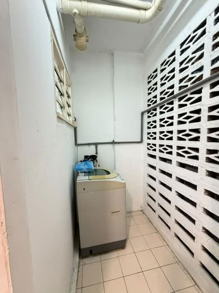 Kondominium untuk Dijual di Pelangi Indah Condominium - Tris Jong - Interior - PropertyGuru.com.my