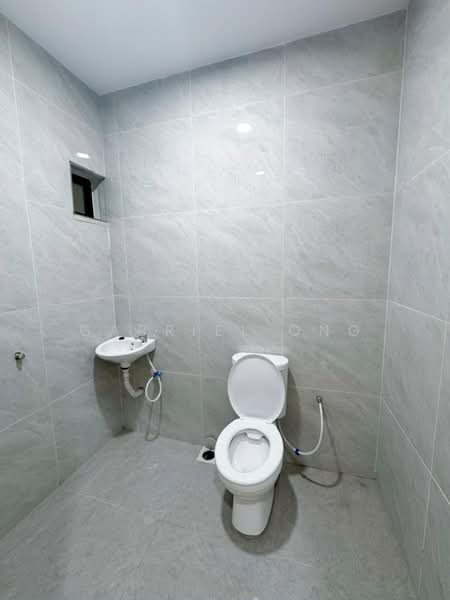 Rumah Teres 2-Tingkat untuk Dijual di Taman Sentosa (Johor Bahru) - Gabriel Ong - Bathroom - PropertyGuru.com.my