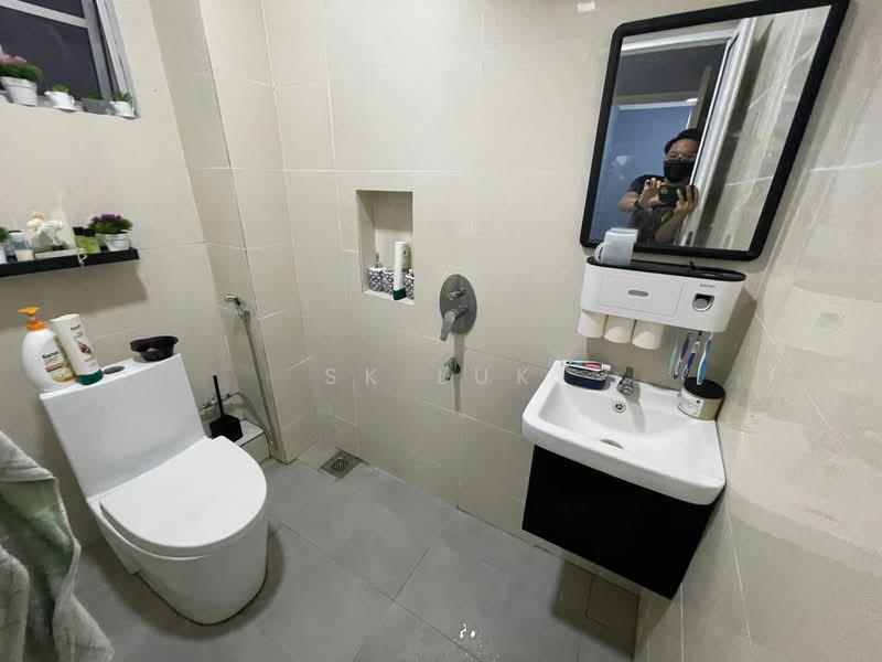 Rumah Teres untuk Dijual di Taman Bersatu (Rawang) - SK Luk - Bathroom - PropertyGuru.com.my