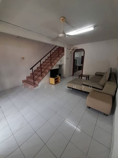 Rumah Teres 2-Tingkat untuk Disewa di Taman Johor Jaya (Johor Bahru) - Ivwen Choo - PropertyGuru.com.my