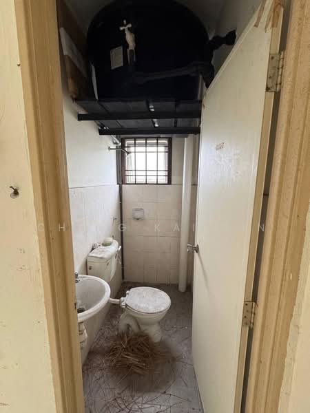 Apartment for Sale at Seri Mengkuang - Chang Kai Yin - Bathroom - PropertyGuru.com.my