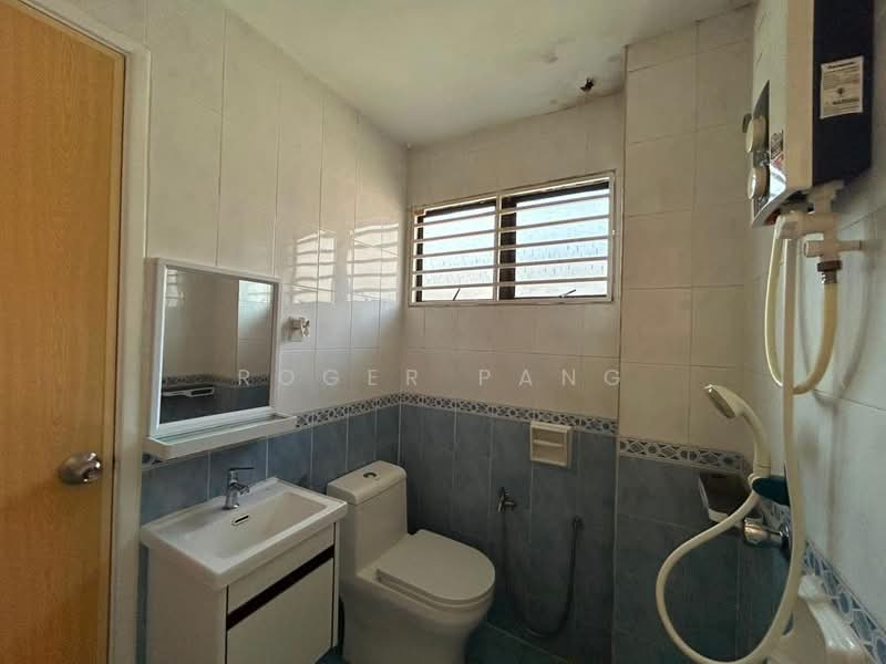 Rumah Teres 2-Tingkat untuk Dijual di Cheras (Selangor) - Roger Pang - Bathroom - PropertyGuru.com.my
