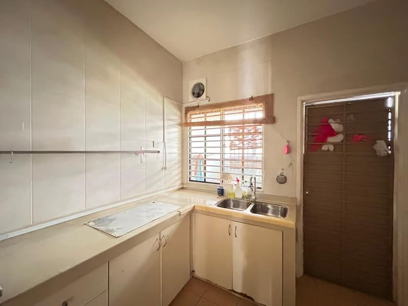 Rumah Teres 2-Tingkat untuk Dijual di Cheras (Selangor) - Roger Pang - Kitchen - PropertyGuru.com.my