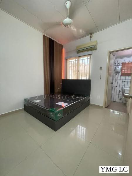 2-storey Terraced House for Rent in Bandar Botanic (Klang) - Louis Chan - Bedroom - PropertyGuru.com.my