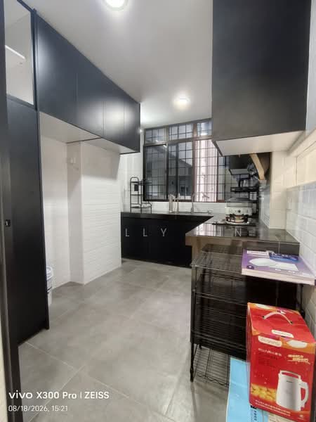 Pangsapuri untuk Disewa di Sri Teratai Apartment - Shally Pun - Kitchen - PropertyGuru.com.my