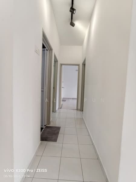 Pangsapuri untuk Disewa di Sri Teratai Apartment - Shally Pun - Corridor - PropertyGuru.com.my