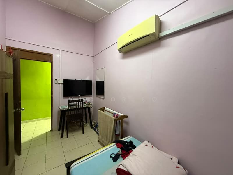 2-storey Terraced House for Sale in Taman Sri Rampai (Wangsa Maju) - Victor So - Bedroom - PropertyGuru.com.my
