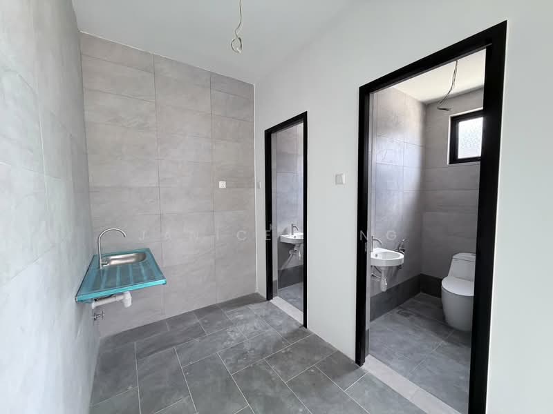 Kilang untuk Disewa di Kapar Industrial Park (Kapar) - Janice Tang - Bathroom - PropertyGuru.com.my