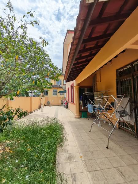 2-storey Terraced House for Sale in Bukit Indah (Iskandar Puteri (Nusajaya)) - Tommy Tai - Exterior - PropertyGuru.com.my
