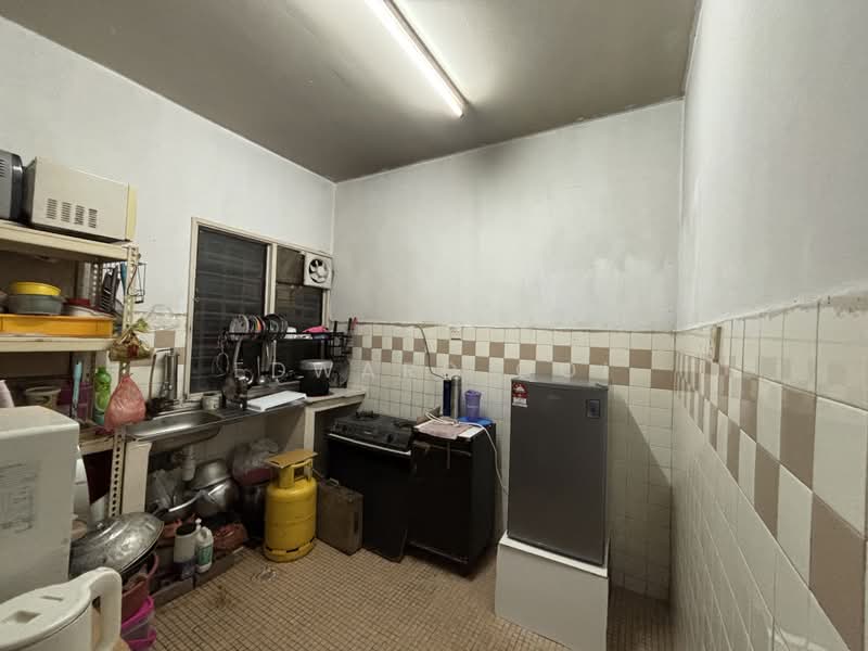 2-storey Terraced House for Sale in Taman Daya (Kepong) - Edward Ooi - Kitchen - PropertyGuru.com.my