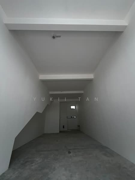Shop / Office untuk Disewa di Cyberjaya (Selangor) - Yukii Tan - Interior - PropertyGuru.com.my