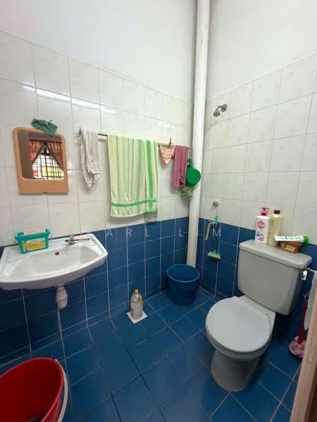 Rumah Teres 1-Tingkat untuk Dijual di Taman Rinting (Masai) - Karl Lim - Bathroom - PropertyGuru.com.my