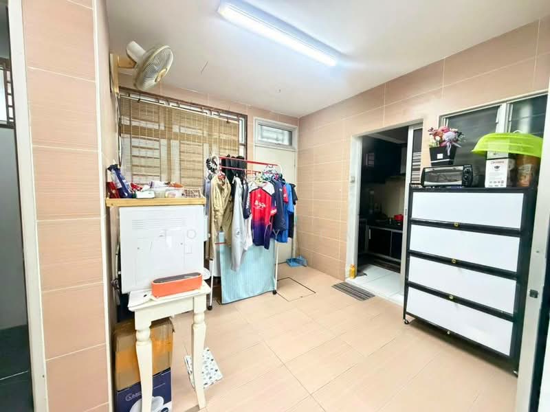 2-storey Terraced House for Sale in Taman Bestari Indah (Ulu Tiram) - Tommy Tai - Kitchen - PropertyGuru.com.my