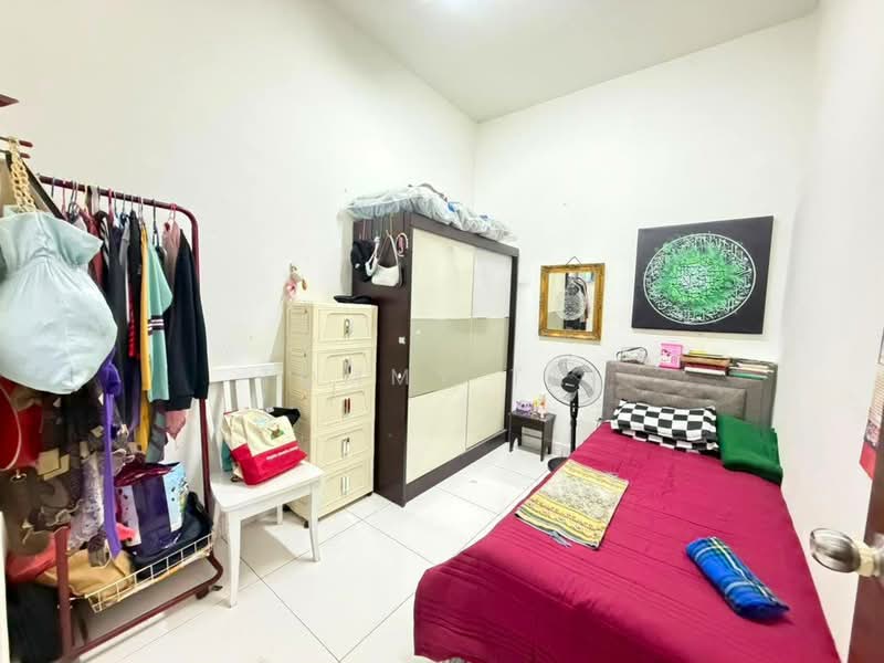 2-storey Terraced House for Sale in Taman Bestari Indah (Ulu Tiram) - Tommy Tai - Bedroom - PropertyGuru.com.my