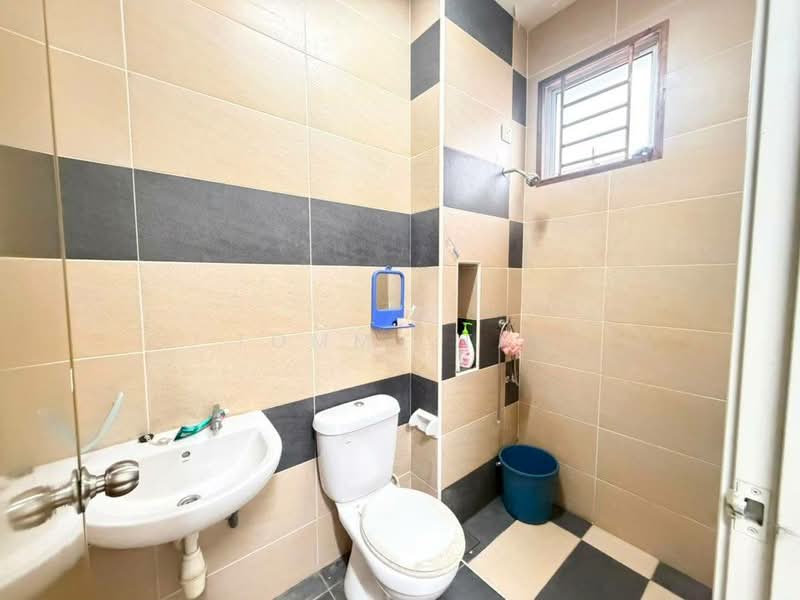 2-storey Terraced House for Sale in Taman Bestari Indah (Ulu Tiram) - Tommy Tai - Bathroom - PropertyGuru.com.my
