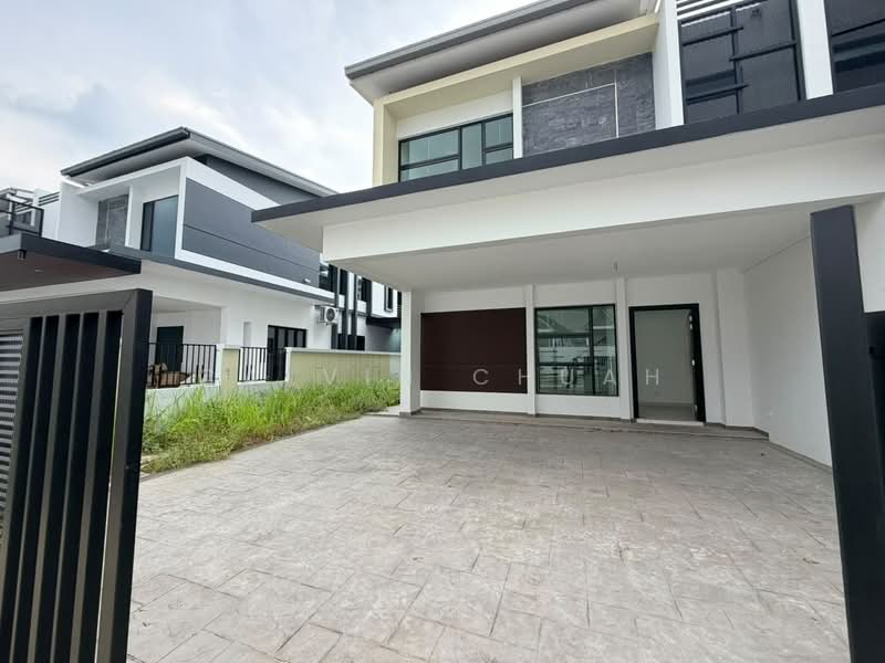 Cluster House for Sale in Johor Bahru (Johor) - Calvin Chuah - Exterior - PropertyGuru.com.my