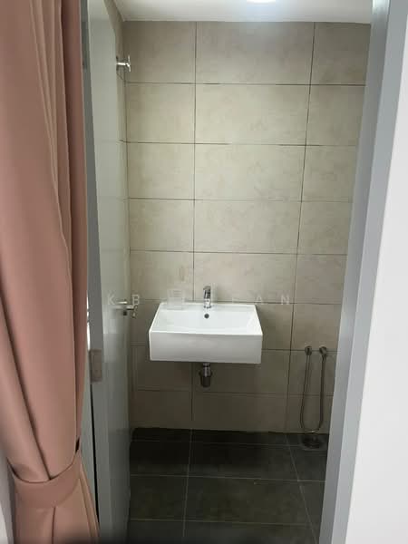 Kediaman Servis untuk Disewa di M Luna - KB Chean - Bathroom - PropertyGuru.com.my