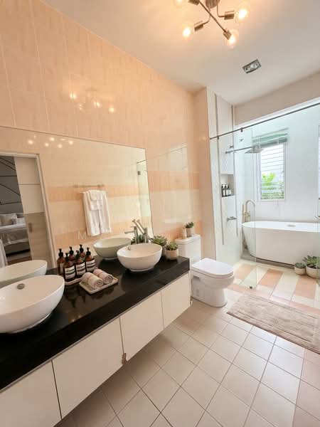 Semi-Detached House for Sale in Aman Perdana (Kapar) - Mavis Lim - Bathroom - PropertyGuru.com.my