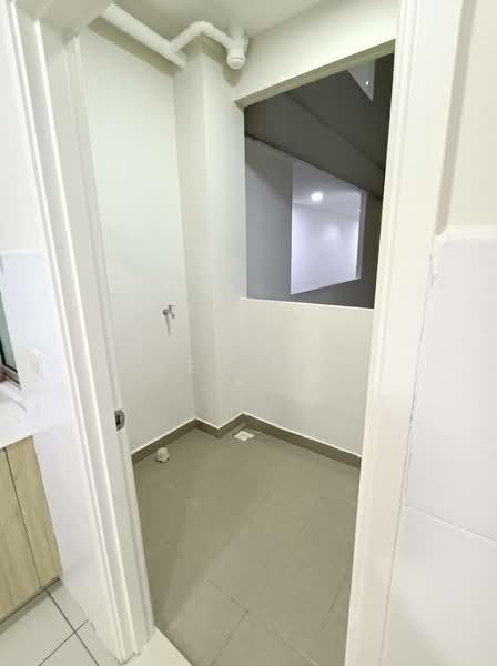 Kediaman Servis untuk Dijual di Meridin Bayvue Serviced Apartment - See Yin . - Interior - PropertyGuru.com.my