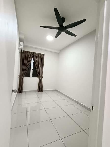 Kediaman Servis untuk Dijual di Meridin Bayvue Serviced Apartment - See Yin . - Interior - PropertyGuru.com.my