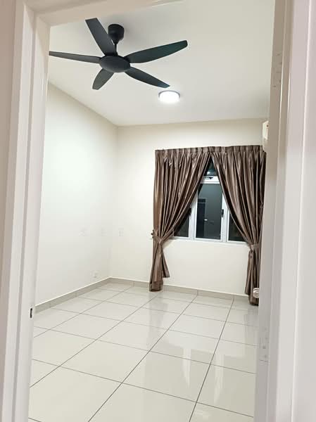 Kediaman Servis untuk Dijual di Meridin Bayvue Serviced Apartment - See Yin . - Interior - PropertyGuru.com.my