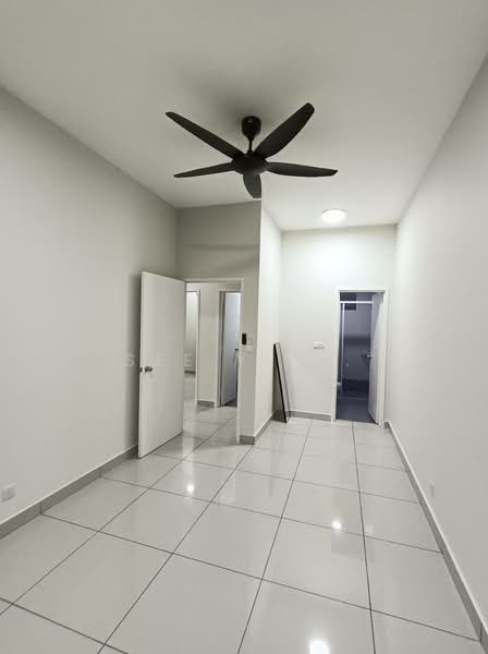 Kediaman Servis untuk Dijual di Meridin Bayvue Serviced Apartment - See Yin . - Interior - PropertyGuru.com.my