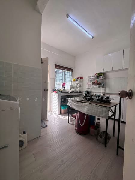 Rumah Teres 2-Tingkat untuk Dijual di PJS 1, Taman Medan Pejasa (Petaling Jaya) - Hazeman Omar - Kitchen - PropertyGuru.com.my