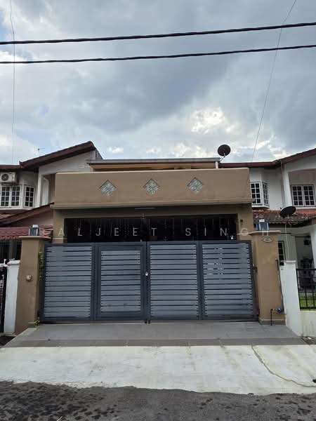 2-storey Terraced House for Sale in Taman Mesra (Klang) - Baljeet Singh - Exterior - PropertyGuru.com.my