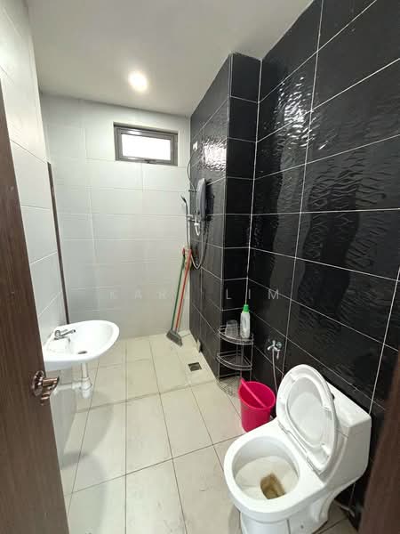 Cluster House for Sale in Taman Bukit Skudai (Skudai) - Karl Lim - Bathroom - PropertyGuru.com.my