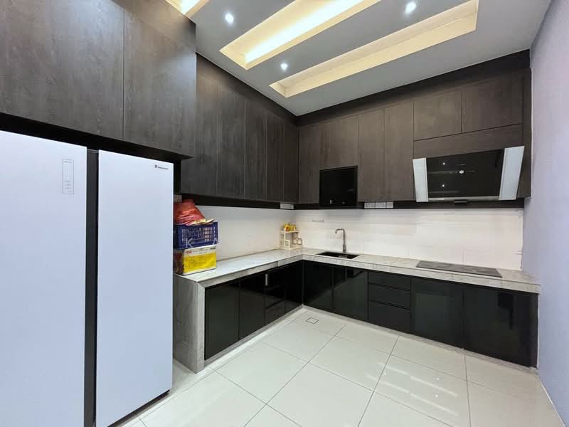 Cluster House for Sale in Taman Bukit Skudai (Skudai) - Karl Lim - Kitchen - PropertyGuru.com.my
