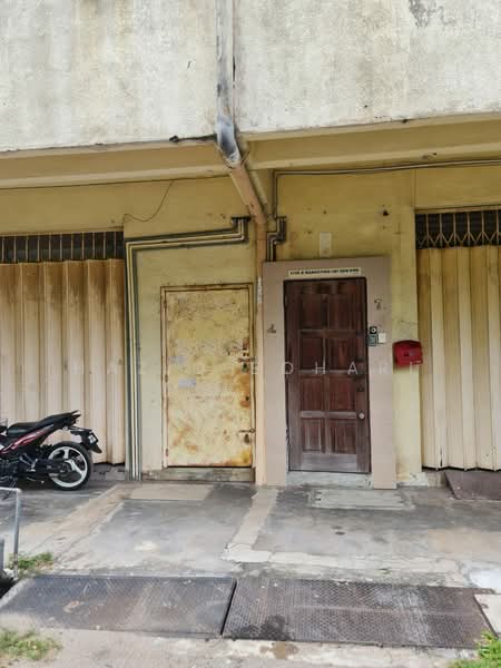 Shop for Sale in Taman Prima Suria (Cheras) - Haziq Bohari - Exterior - PropertyGuru.com.my