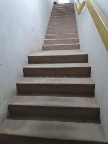 Shop for Sale in Taman Prima Suria (Cheras) - Haziq Bohari - Corridor - PropertyGuru.com.my