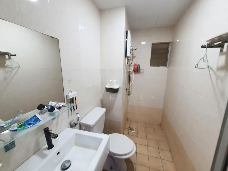 Condominium for Sale at Koi Tropika - Jason Tan - Bathroom - PropertyGuru.com.my