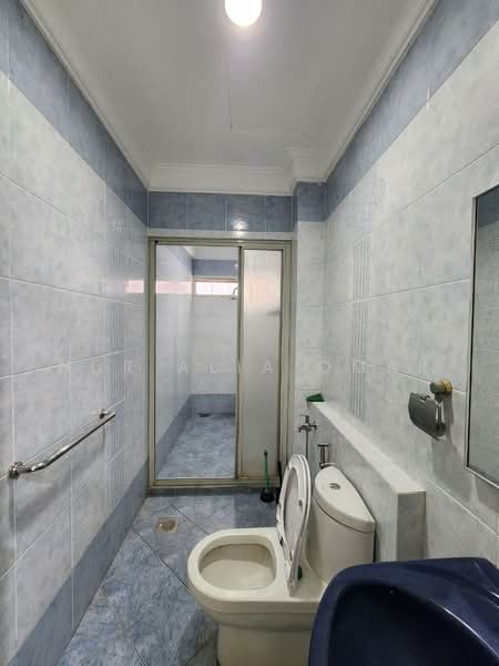 Rumah Berkembar untuk Dijual di Shah Alam (Selangor) - Nur Alia Omar - Bathroom - PropertyGuru.com.my