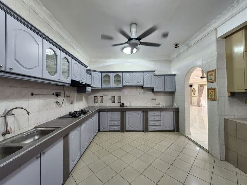 Rumah Berkembar untuk Dijual di Shah Alam (Selangor) - Nur Alia Omar - Kitchen - PropertyGuru.com.my